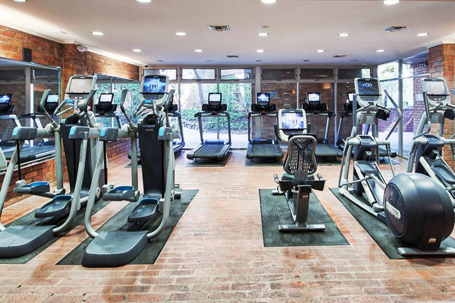 Culver 2br W Gym Pool Nr Shops Lax-330