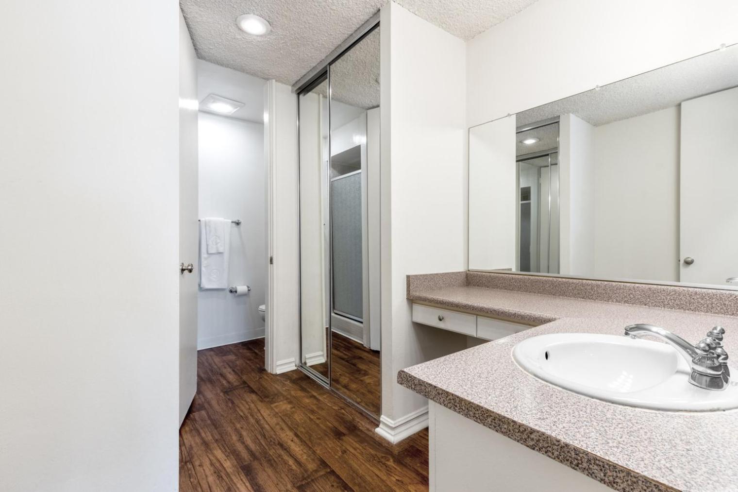 Apartment Culver 2br W Gym Pool Nr Shops Lax-330 *